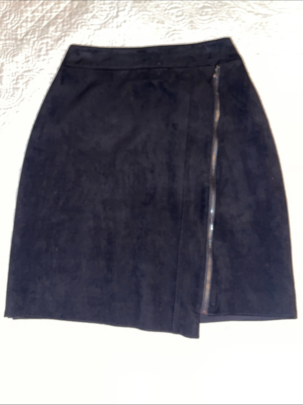 White House Black Market Black Suede-Look A-Line Skirt. Size 00.
